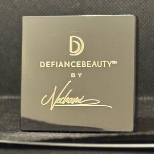 Defiance Beauty Nechami Satin Bronzer Immortal Envy